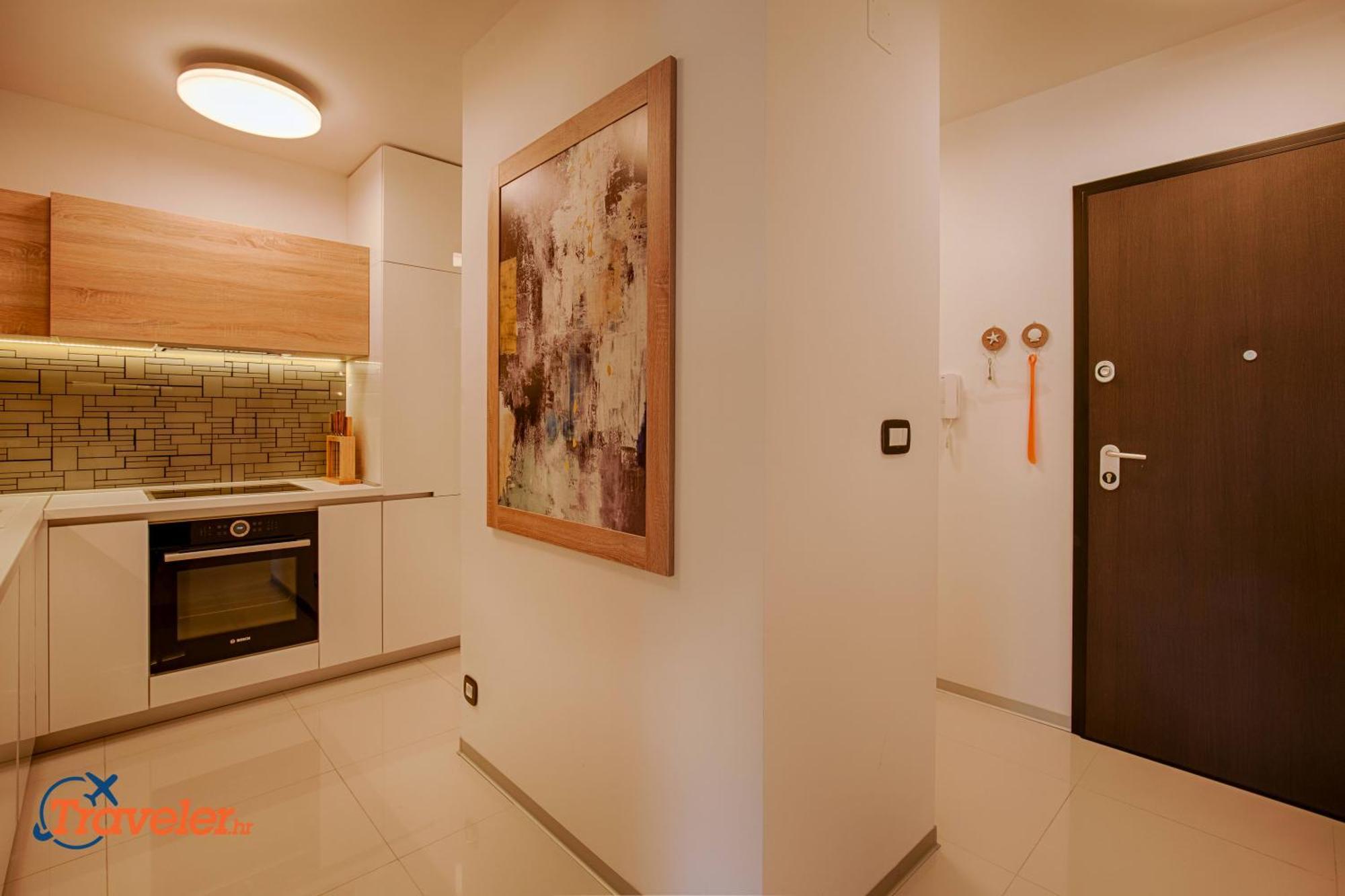 Deluxe New Apartments - Few Steps From The Beach - Luxury Holiday With Style - By Traveler Tourist Agency Krk Đảo Krk Ngoại thất bức ảnh