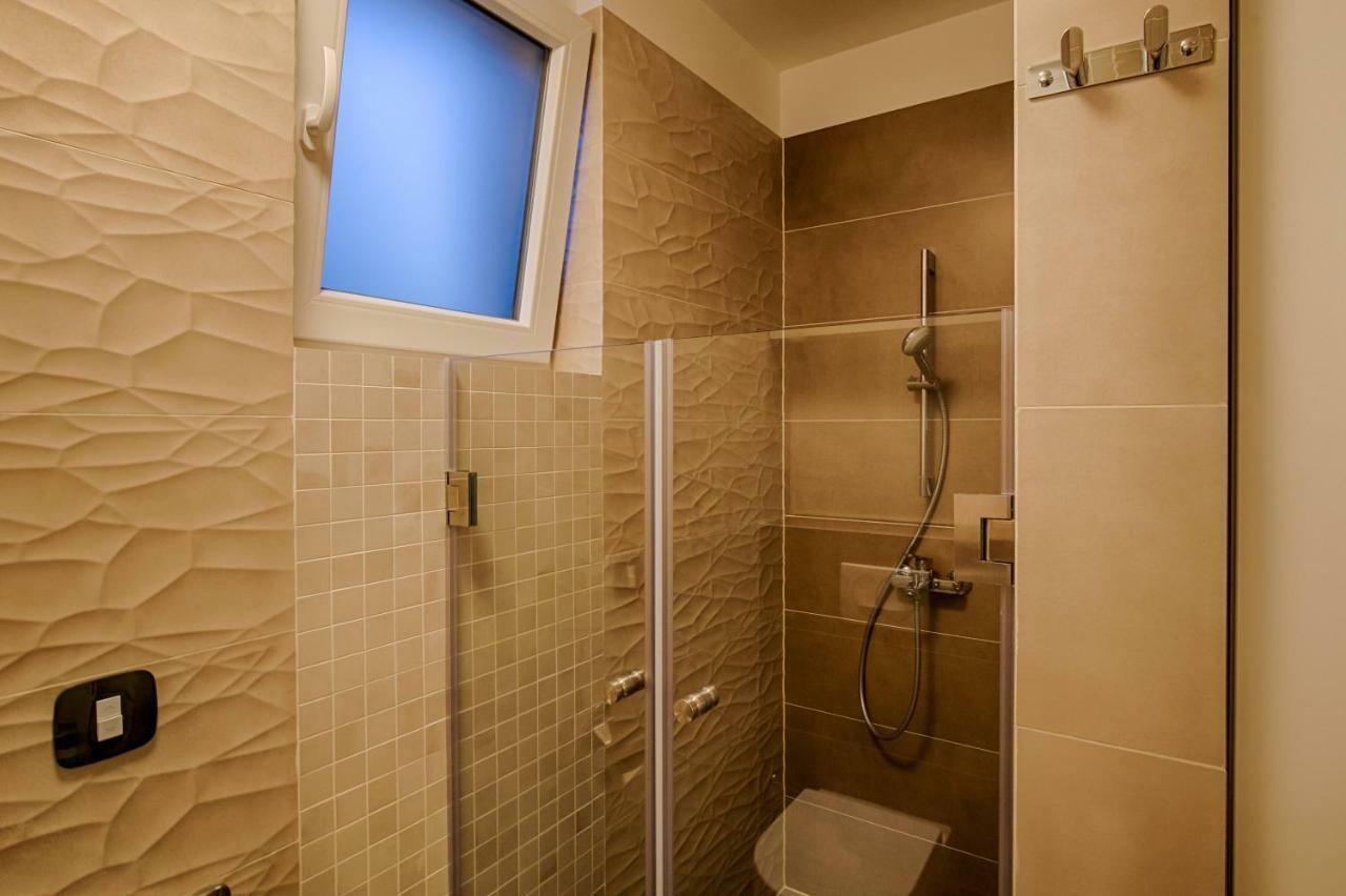Deluxe New Apartments - Few Steps From The Beach - Luxury Holiday With Style - By Traveler Tourist Agency Krk Đảo Krk Ngoại thất bức ảnh